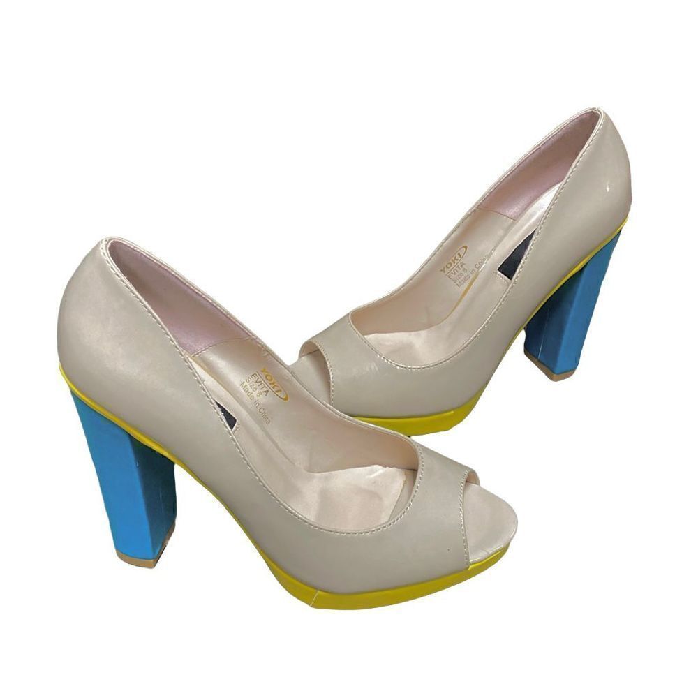 Yoki Nude Peep Toe Block Heel Size 8 NWOT